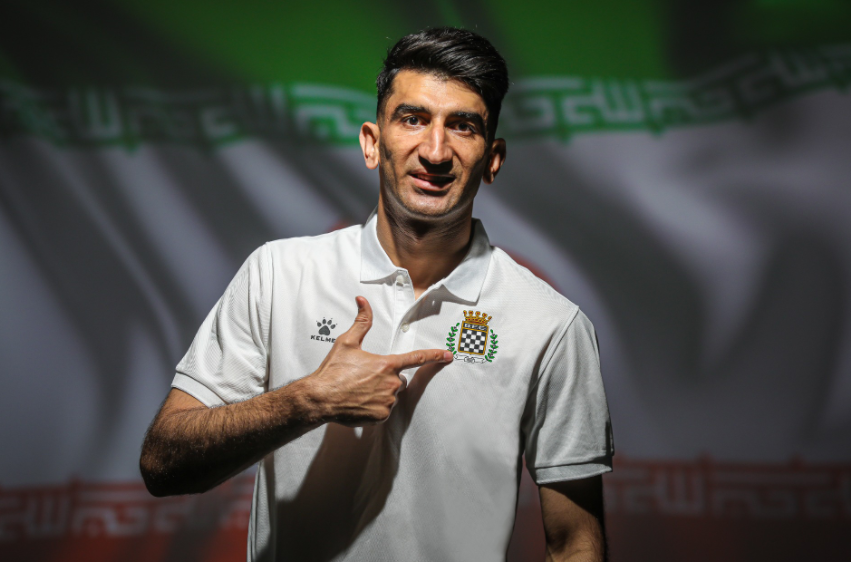 德甲今夜走向成谜；芝加哥公牛官宣签约；话题不断；球探报告显示潜力(埃尔顿在德甲)