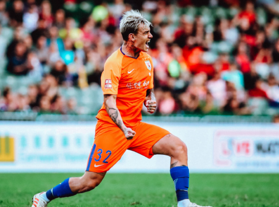 关于今夜里昂调整名单以备亚冠，伤情更新环节打磨，管理层满意，训练强度明显提升的信息